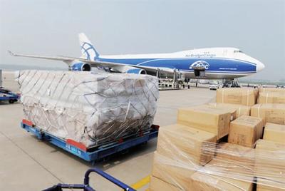 青金石進(jìn)口報(bào)關(guān)與包柜代理 價(jià)格、廠家及商檢一站式服務(wù)指南